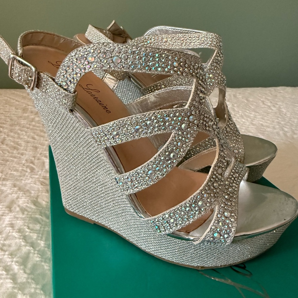 Silver Sparkly Wedge Hells - 5” - Size 7.5